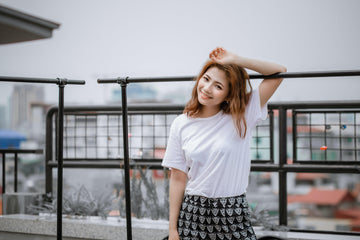 how to style a white tshirt