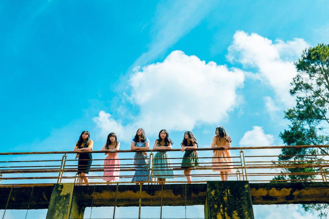10 Stylish Vacation Dress Ideas for Your Next Getaway - EDRIO