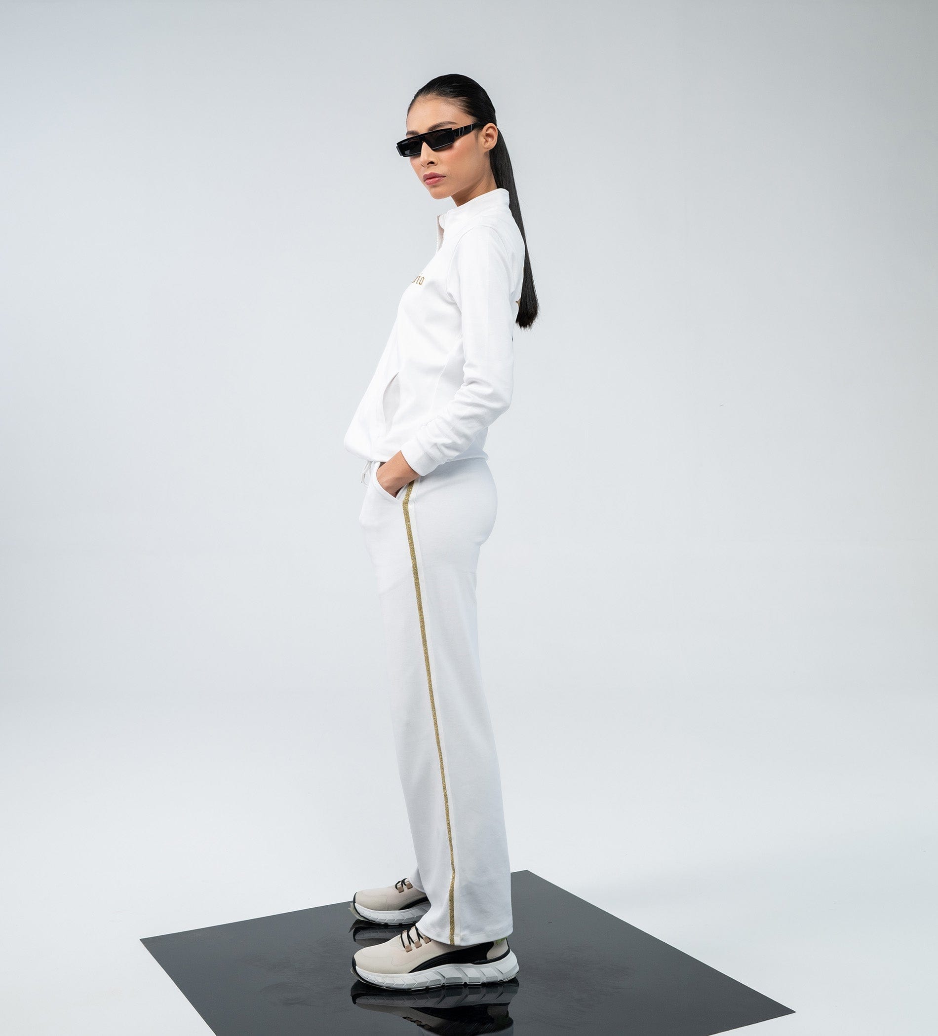 Sweatshirts Zipper Sweatshirt luxe white sweatshirt