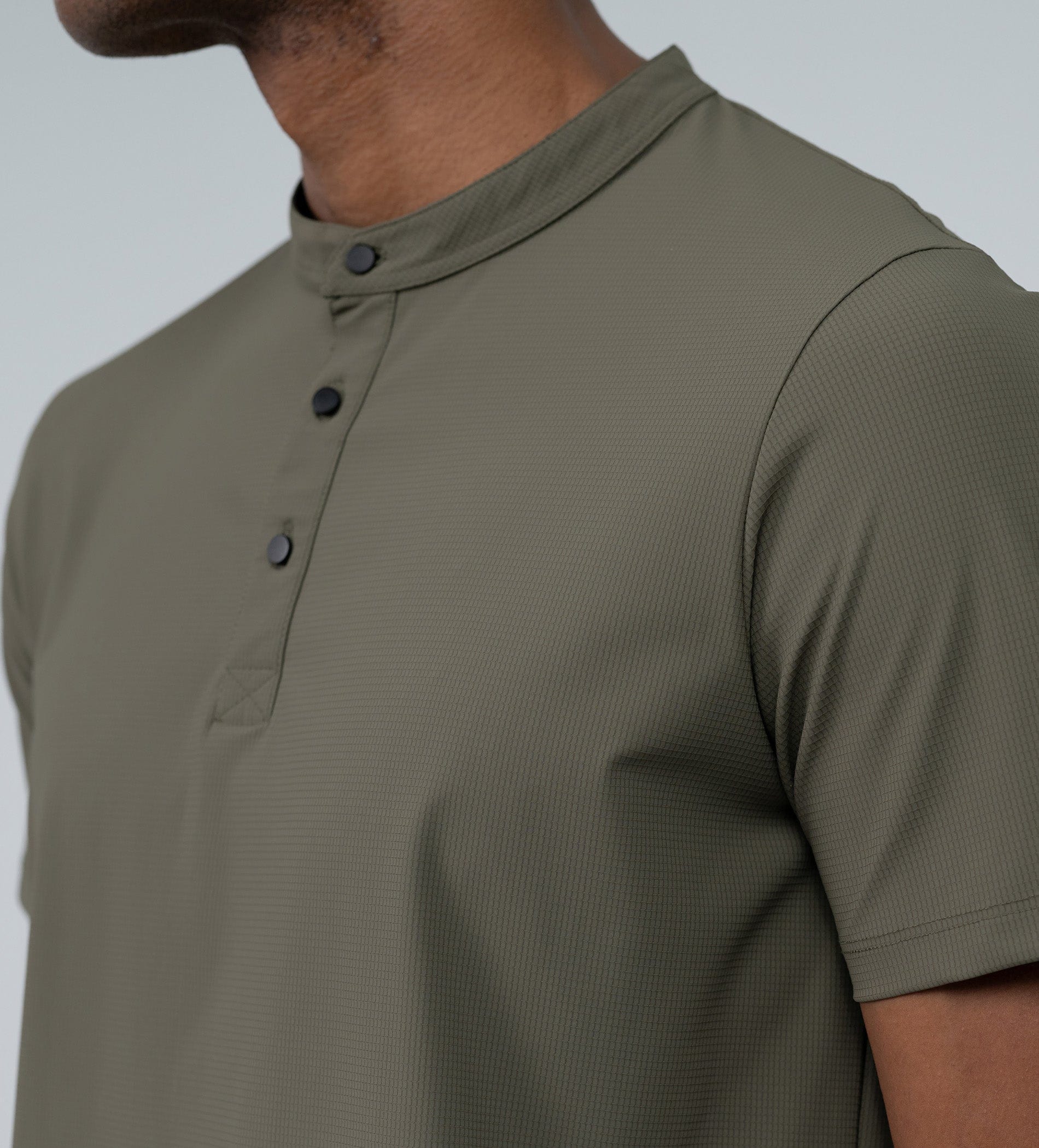 T-Shirts HENLEY T-SHIRT Evergreen Henley T-shirt