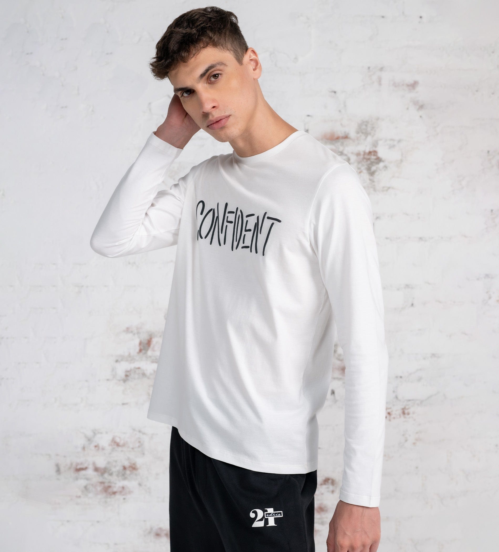 T-Shirts T-Shirt Illusive Confidence T-shirt