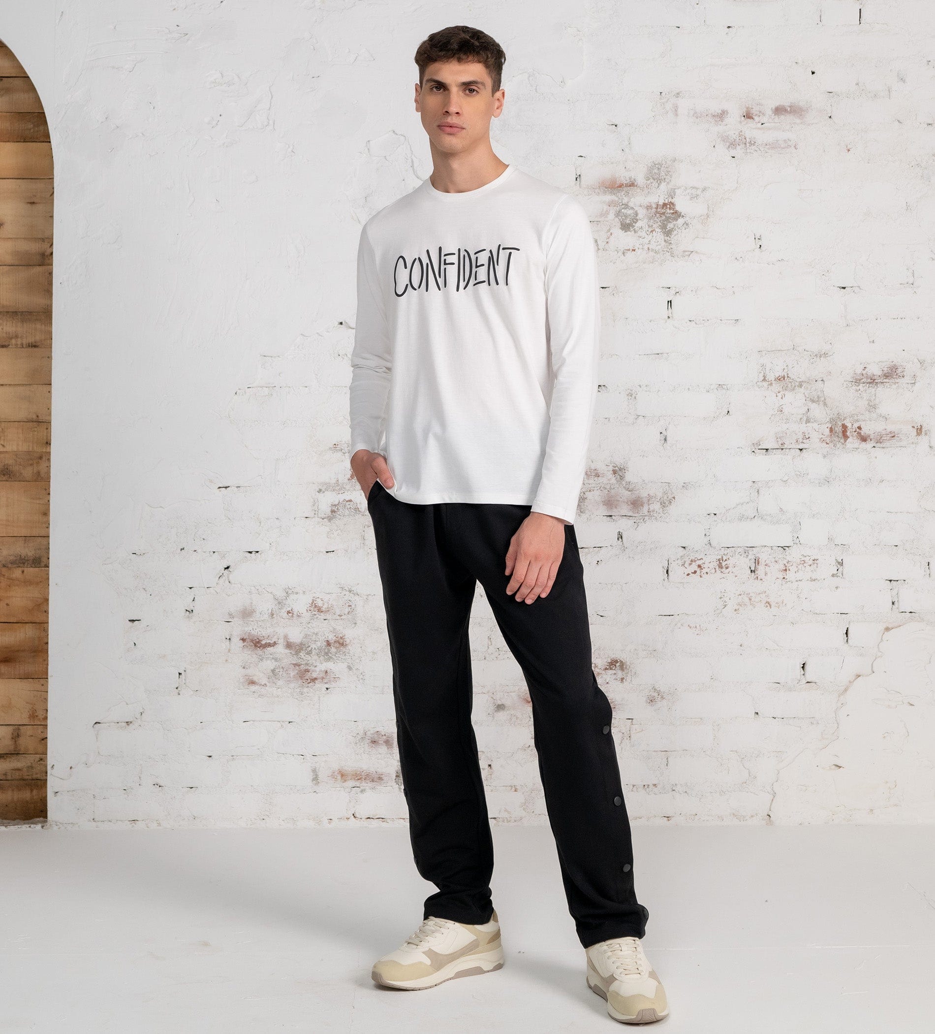 T-Shirts T-Shirt Illusive Confidence T-shirt