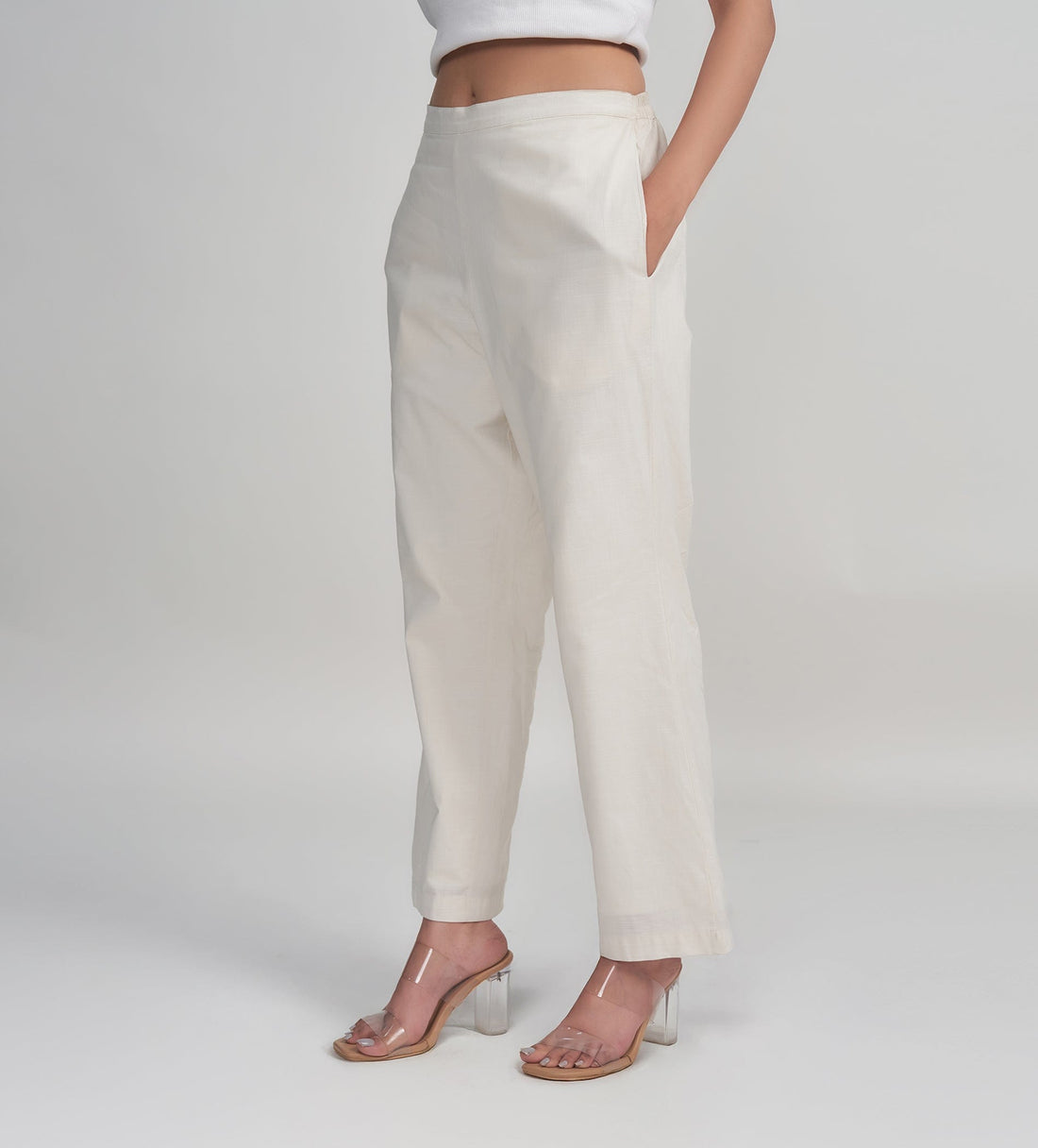 Trackpants STRAIGHT FIT TRACKPANTS Cream Straight-Cut Trouser