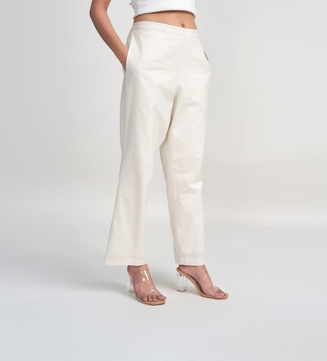 Trackpants STRAIGHT FIT TRACKPANTS Cream Straight-Cut Trouser