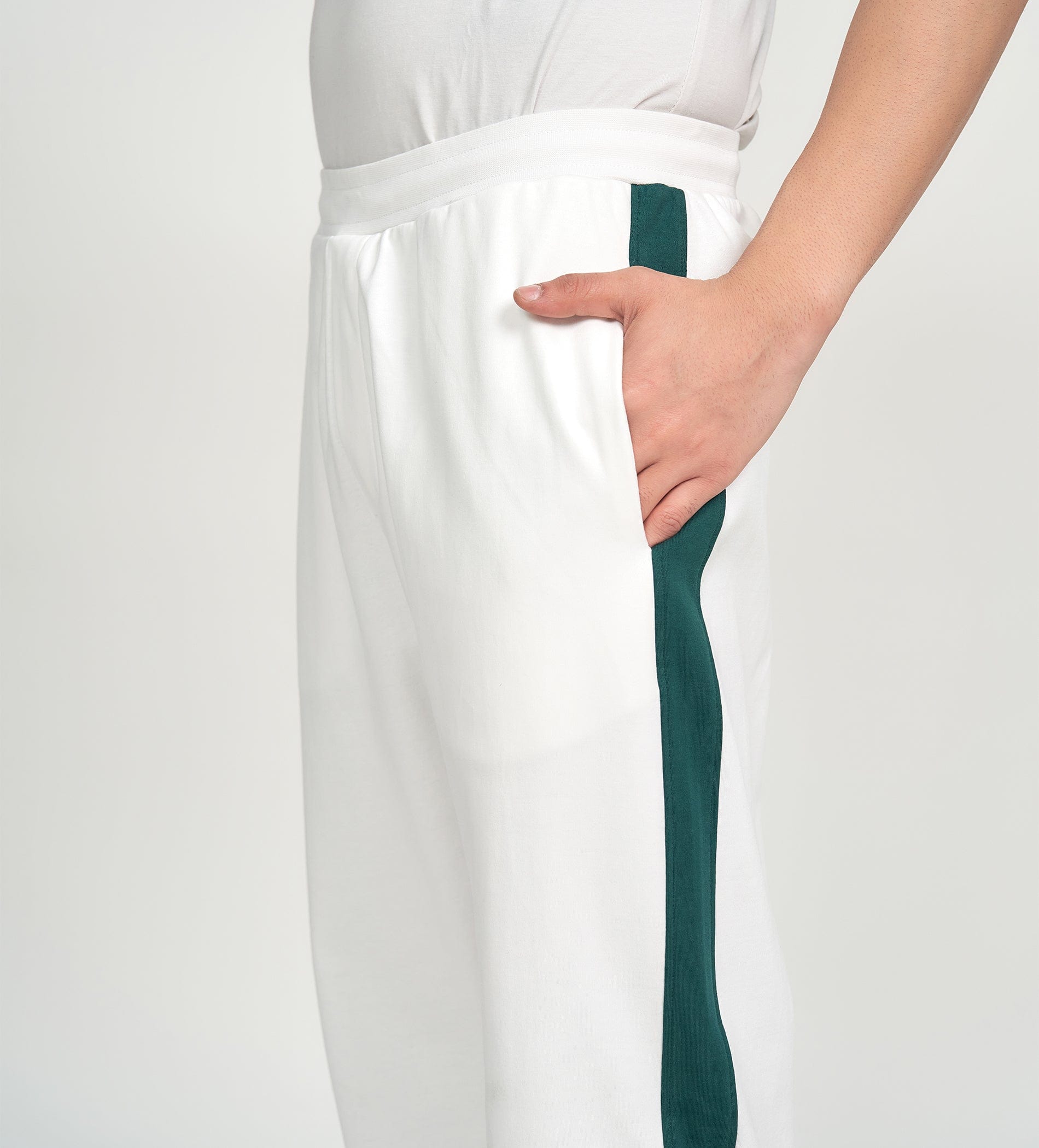 Trackpants STRAIGHT FIT TRACKPANTS Greenline Luxe Trackpants